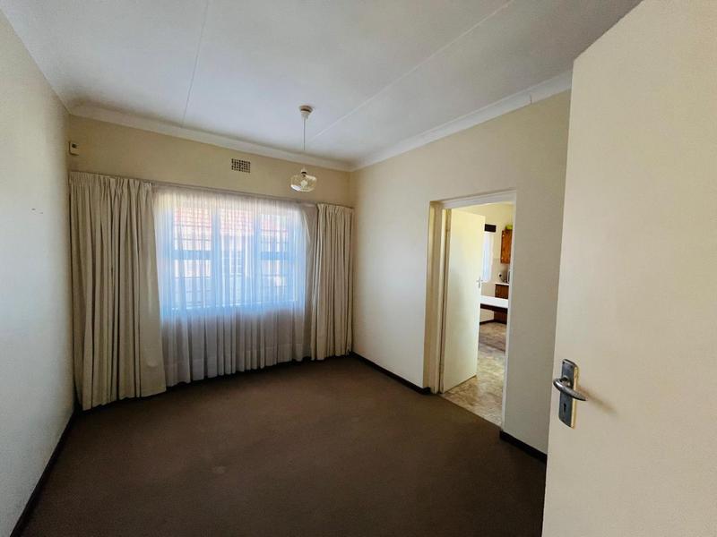 4 Bedroom Property for Sale in Cambridge West Eastern Cape